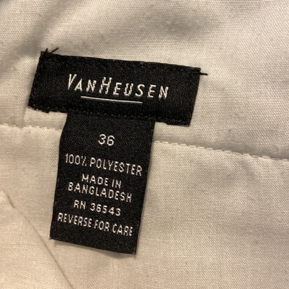 Van Heusen Men’s Tan Shorts Size 36 - Picture 5 of 6